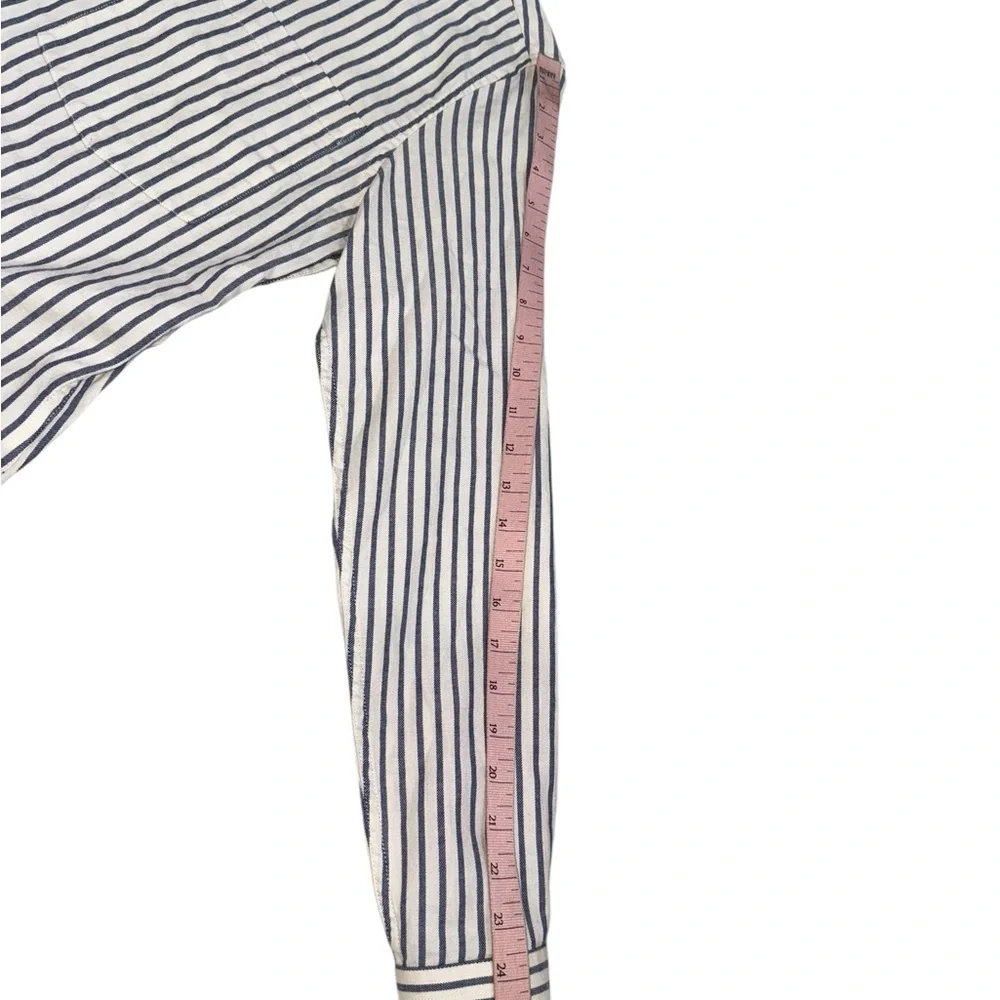 Banana Republic Cotton Heritage Collection Striped Button Down Blue & White S